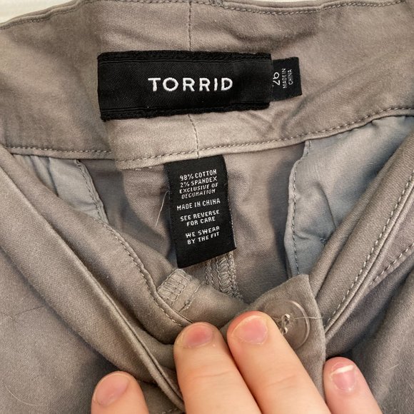 Torrid Shorts Size 26 Plus Size Gray - Picture 2 of 3